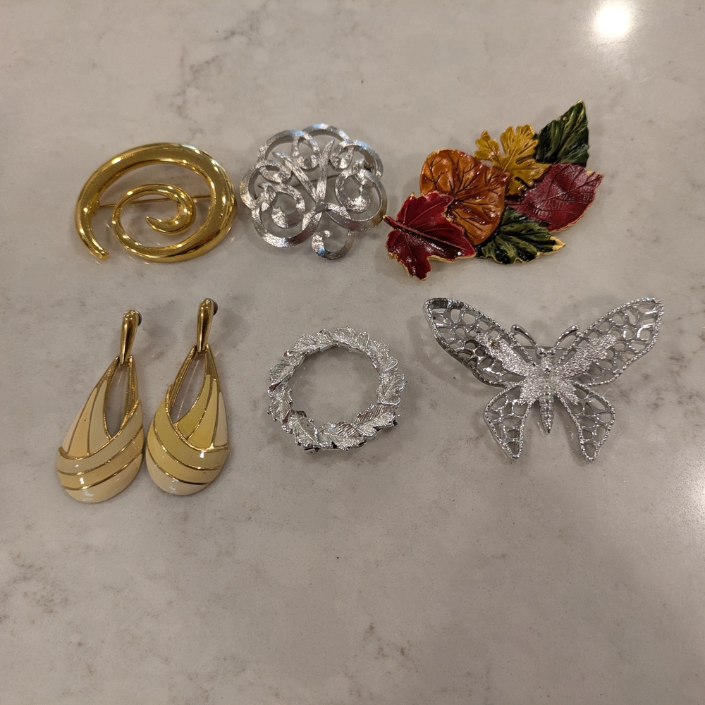 Lot O One Pair Earring Trifari & 5 Signed Gold and Silver Brooch Collection